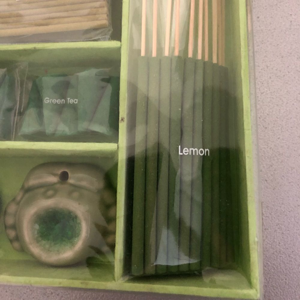 NIB: Incense Gift Set - Green Tea & Lemon‎ - Picture 5 of 11